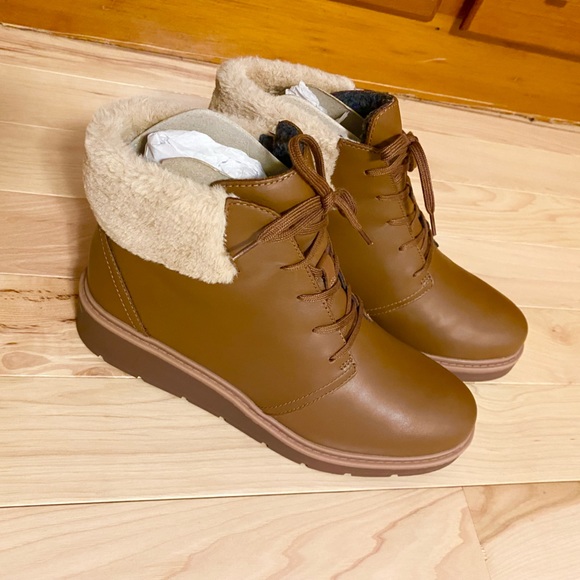 Clarks Shoes - “Clark’s” Angel Boots Brand New never use